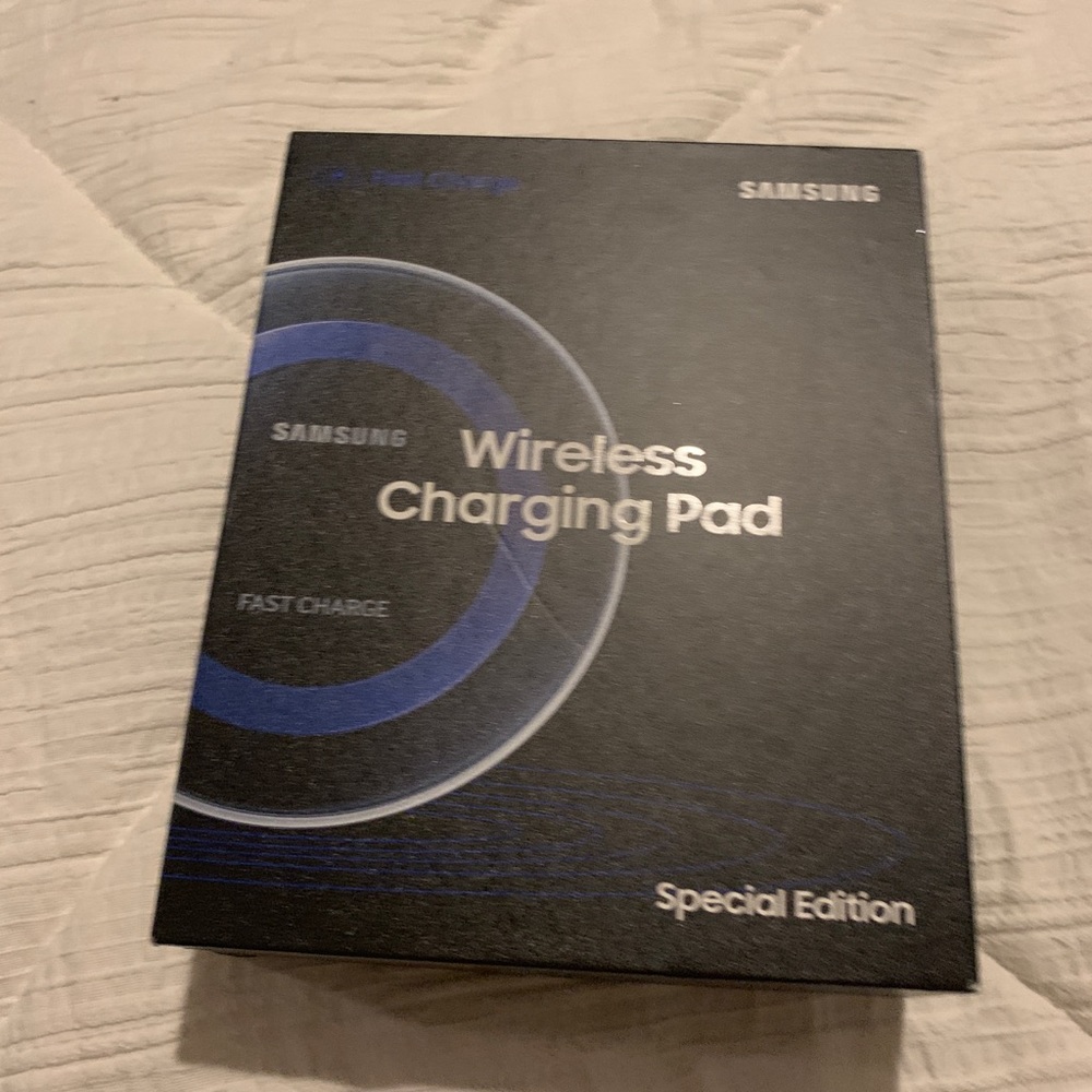 Wireless charging pad